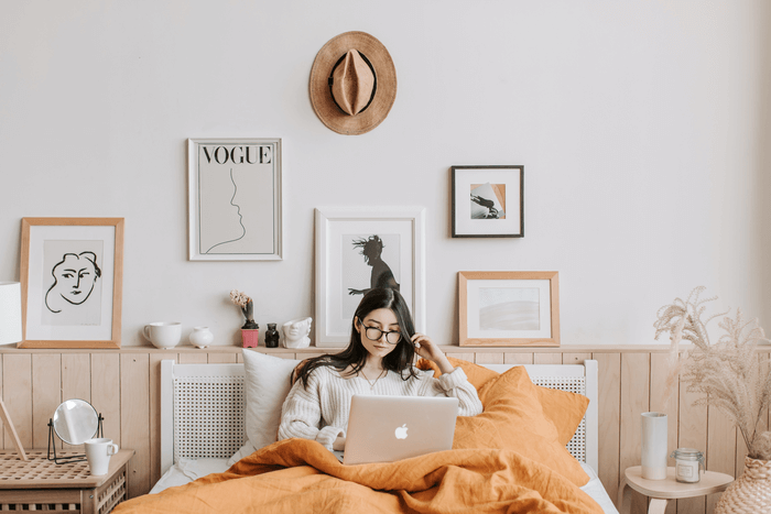 Is there any comfort in buying in an online store?